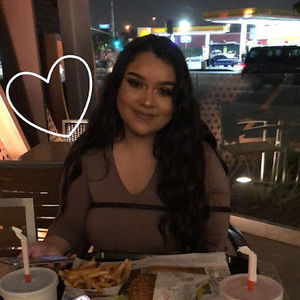 Meet your Posher, Desiree